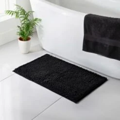 B&M Signature Microfibre Noodle Bath Mat - Black