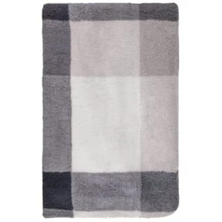 B&M Highland Mono Check Sherpa Doublesided Throw 5 B&M Highland Mono Check Sherpa Doublesided Throw - Image 3
